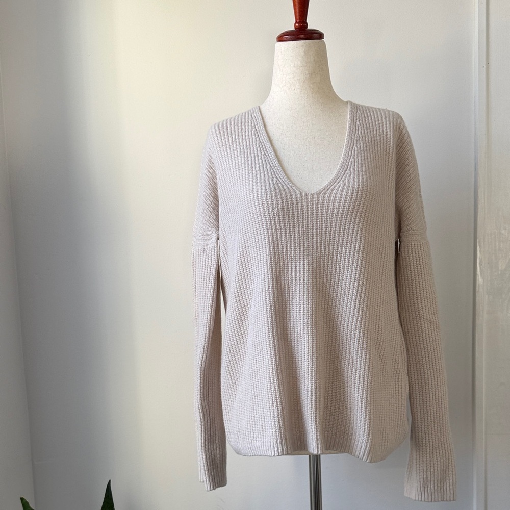 The Reset Soft Beige V-Neck Sweater Size Medium Knit Wool Blend